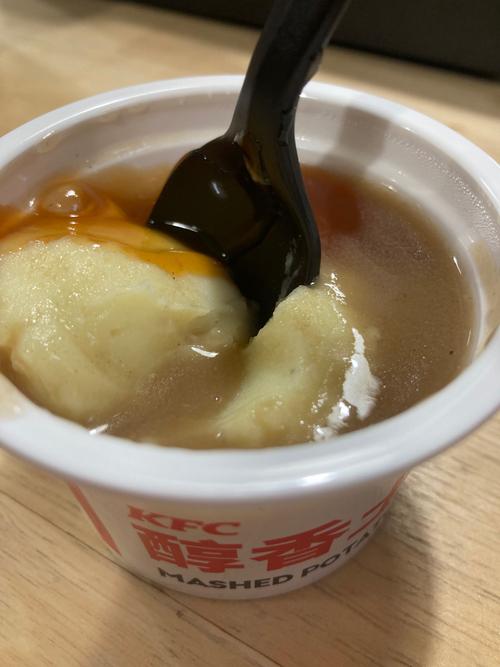 肯德基土豆泥与旧版包装对比