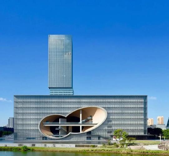 三、极简主义几何:保利大剧院