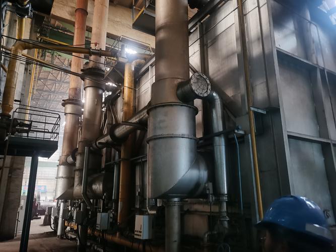 工厂车间开裂报废的渗碳炉炉体