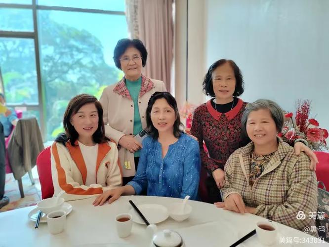 工厂工友爸妈带娃周末亲子聚会合照