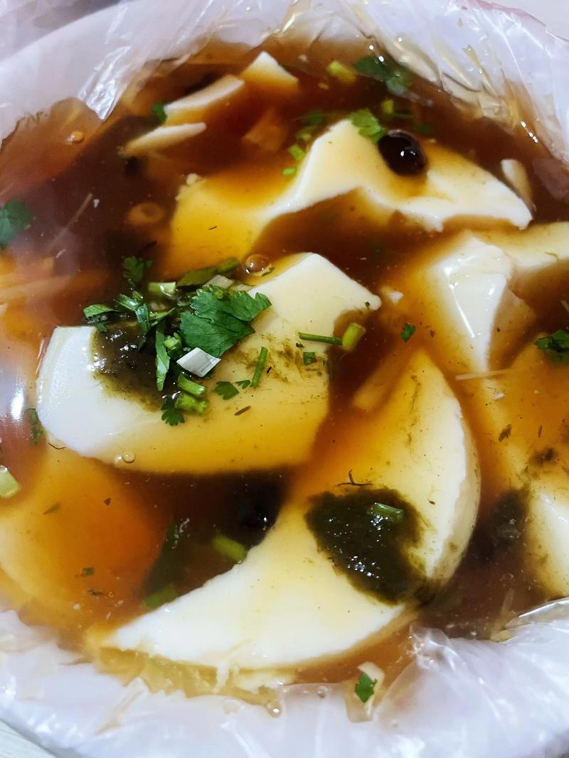 三、早市里的豆腐脑,和卖冻梨的大姐
