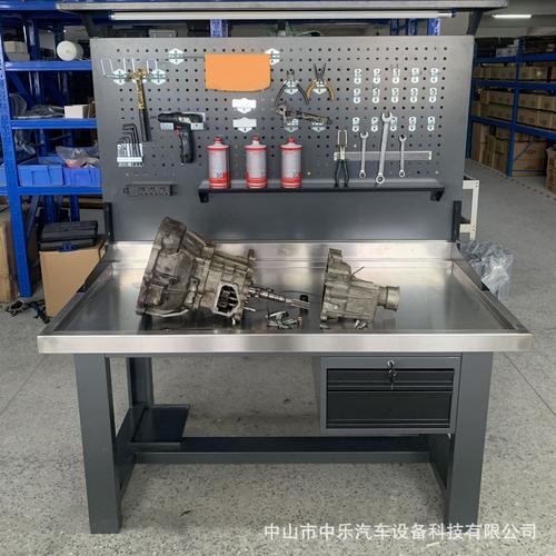 汽车变速箱电磁阀性能检测工作台实拍