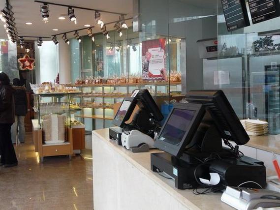 南京社区烘焙店收银台会员码展示