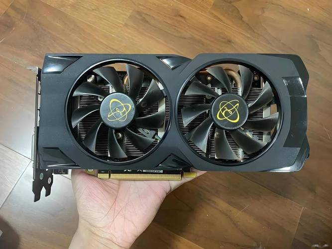 2012年高校实验室GTX580显卡运行AlexNet实拍图