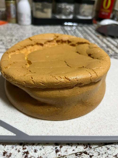 戚风蛋糕塌陷失败切面图