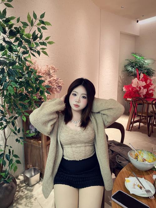 微胖女生不同版型包包搭配效果图