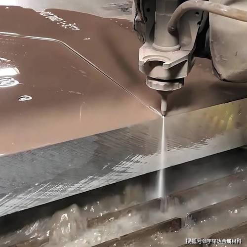 水刀切割：为什么它是现代制造业离不开的冷切割王牌