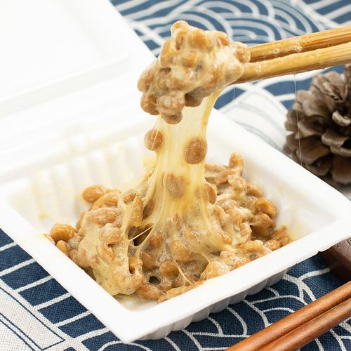 日式纳豆搅拌拉丝近景图