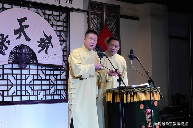 济南后宰门街露天山东快书表演