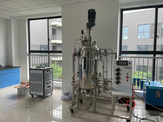 50L生物发酵罐生产植物源原料实拍