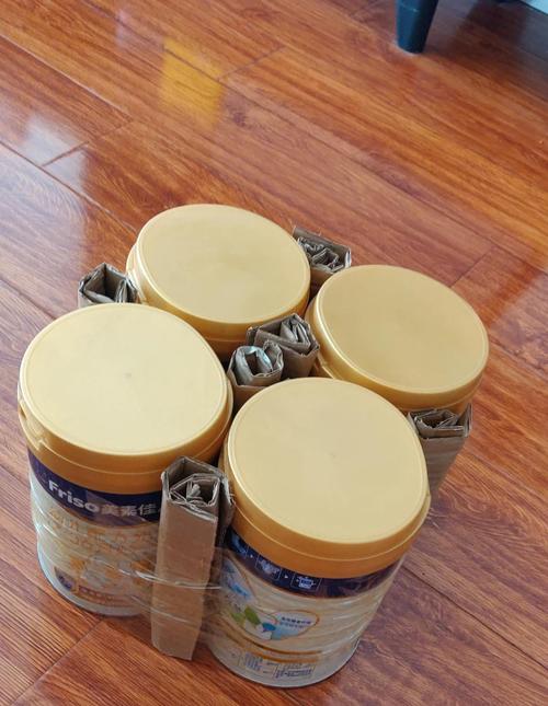 儿童手工改造废旧奶粉罐成品矮凳