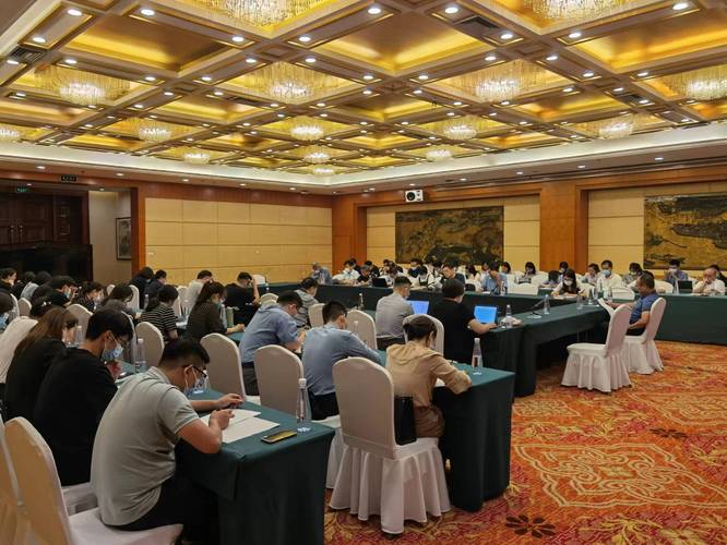 征拆房产继承法律案件研讨会现场
