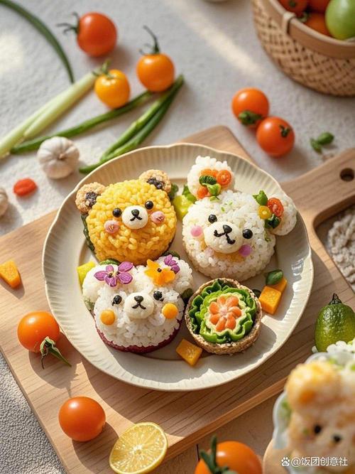 亲子餐厅健康儿童餐小熊饭团搭配