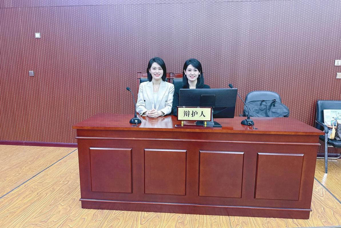 上海法院离婚案开庭 法官主持调解