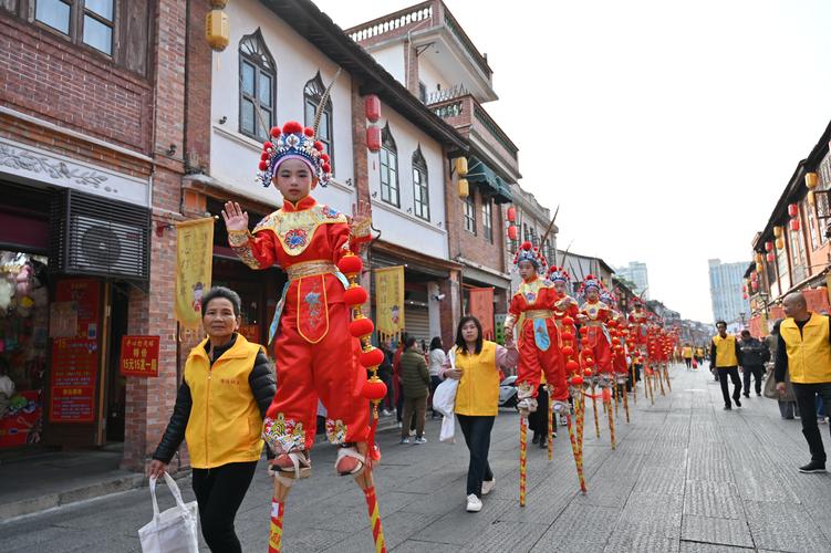 想来南漳看高跷？这份攻略收好