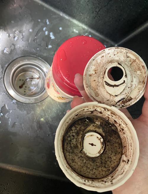 保温水杯弹跳盖卡槽污垢实拍