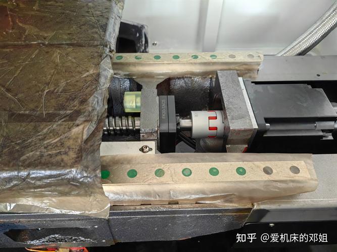 旧数控实训台导轨接触面变形实拍