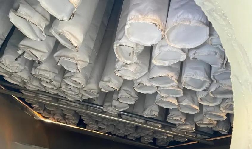 水泥窑尾布袋除尘器水解破损的滤袋