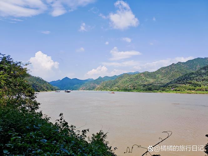 肇庆羚羊峡端砚老坑石场口河滩实景