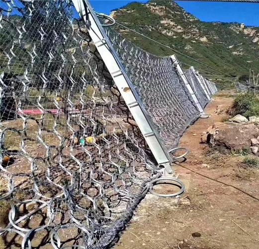 建筑工地安全网立网搭接长度与系绳方法示意图