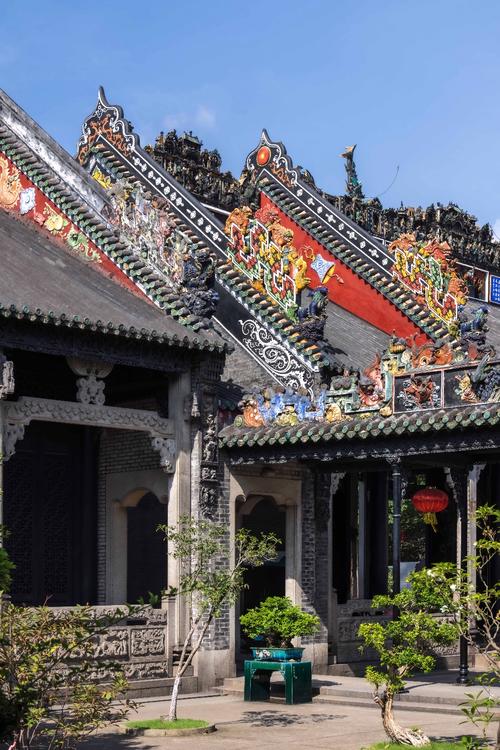 广州陈家祠正门檐下岭南灰塑全景