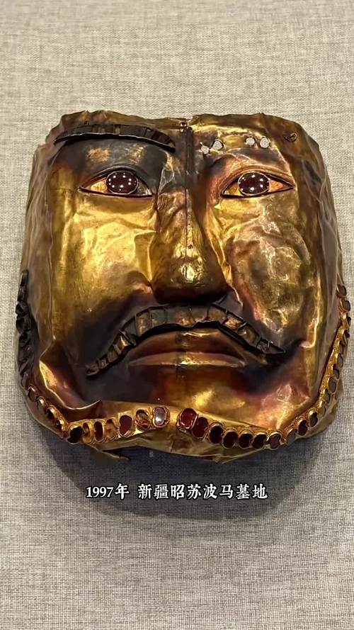 面具的材质学:为什么有些面具镶了钻,有些糊了屎