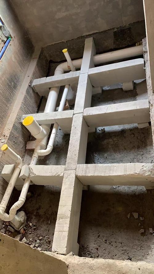 沉箱卫生间错误二次排水施工现场