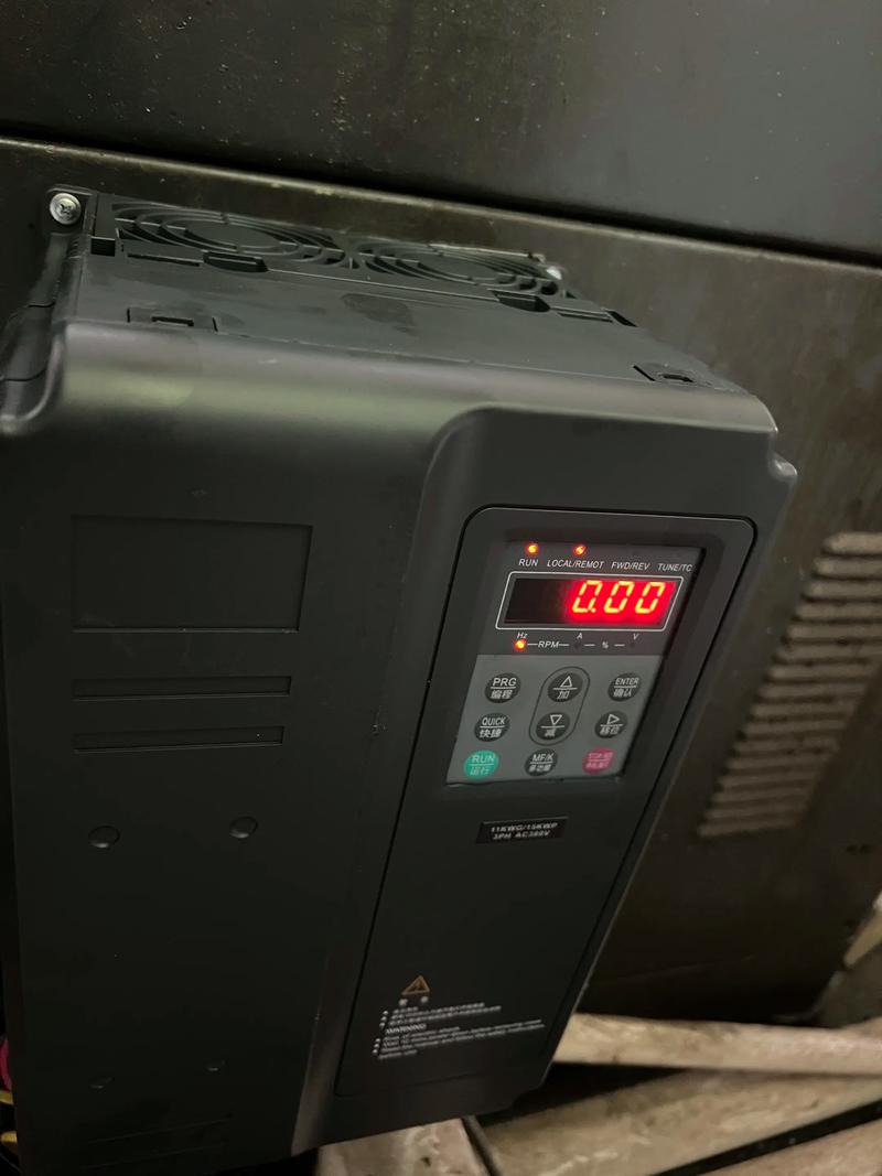 注塑机变频驱动VFD参数调试现场界面