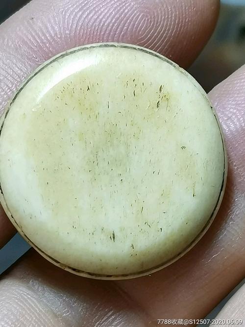 纽扣:从骨片到微型雕塑,那些你绝对不知道的暗黑史与风月场-因为所以