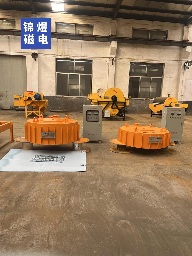 悬挂式电磁除铁器现场安装图