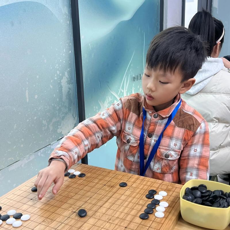 AlphaGo围棋对弈强化学习训练过程图