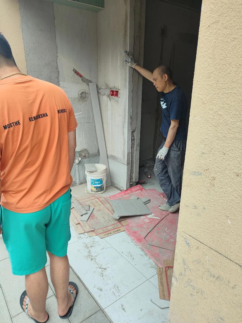 装修保修期内业主与装修公司沟通现场
