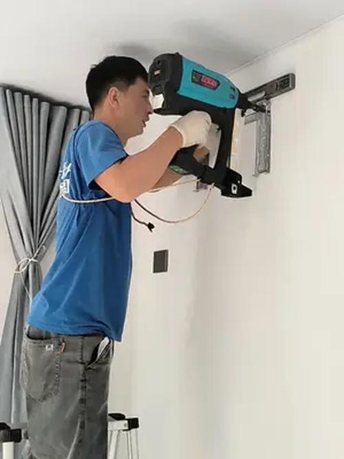 空调内机安装水平尺检查图