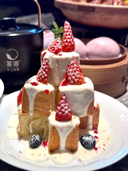甜品摆盘酱汁拖尾技巧示意图