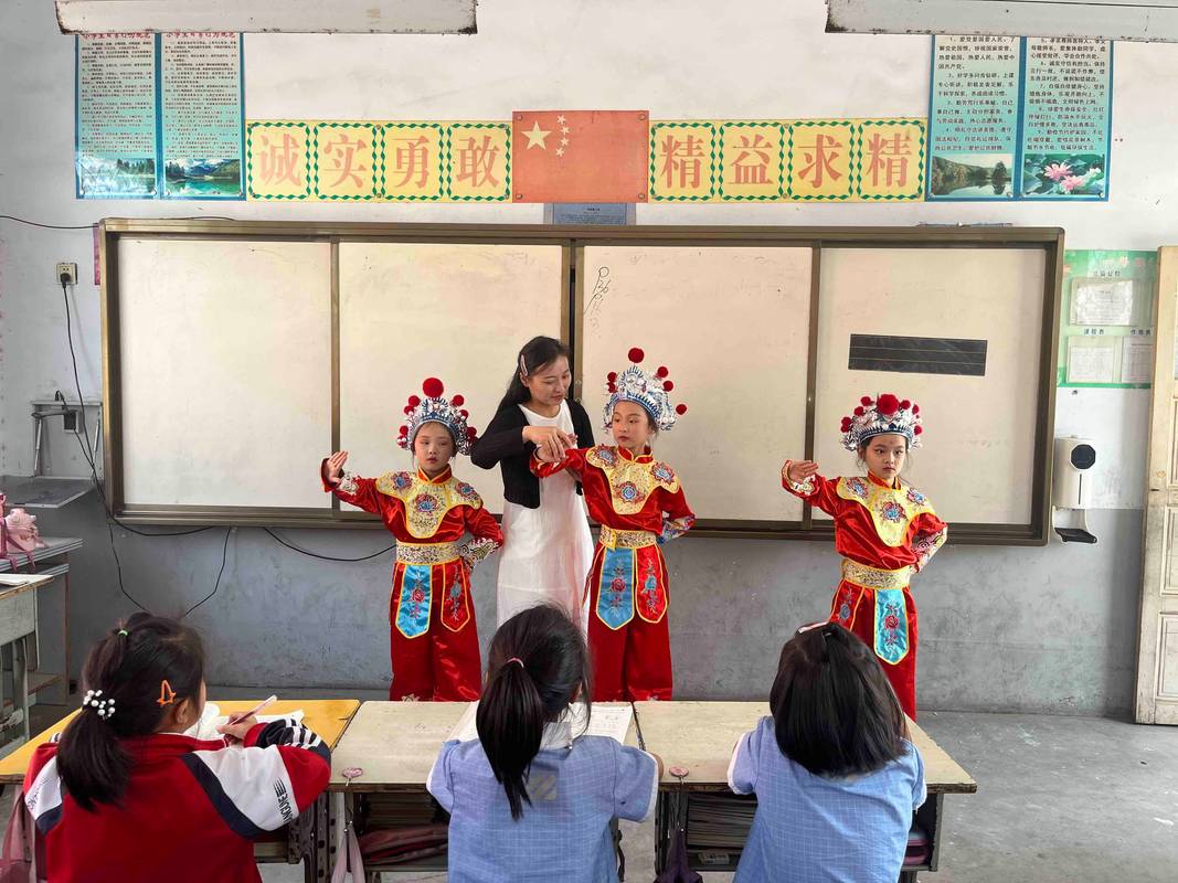 小学戏剧课角色扮演课堂活动