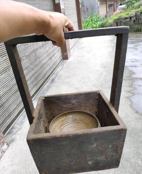 灯塔:它还在亮着,但我们真的还需要它吗?-因为所以