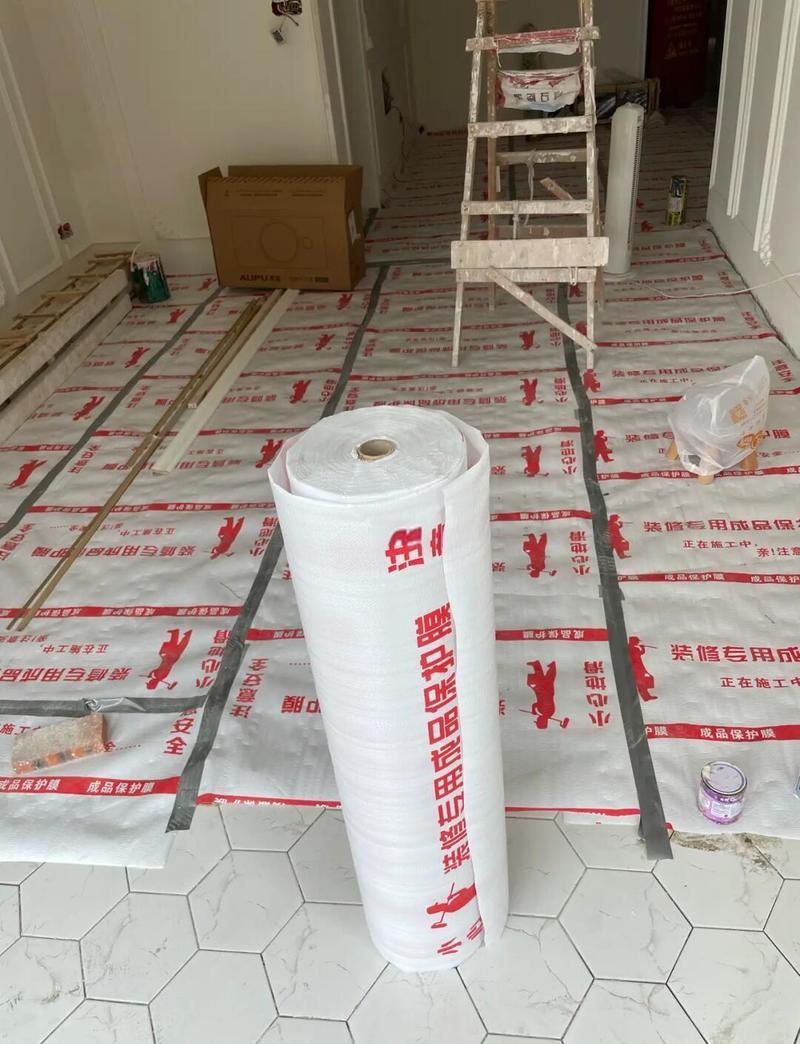 家装实木地板防潮膜铺设实景图