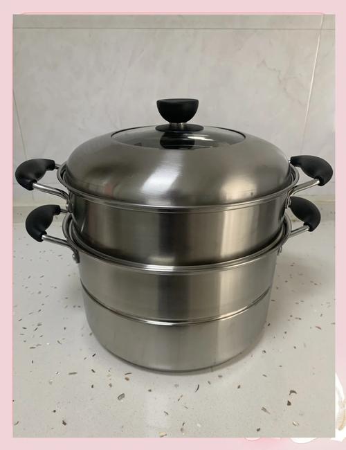 家用不锈钢蒸锅分层摆好待蒸食材