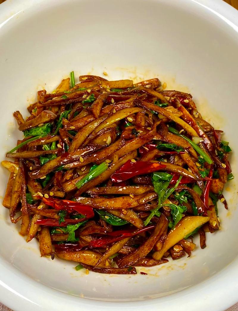 香煎孜然杏鲍菇素食摆盘图