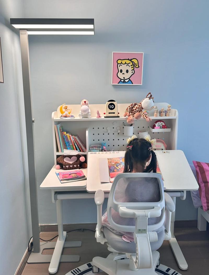 小学生家庭独立写作业角布置参考