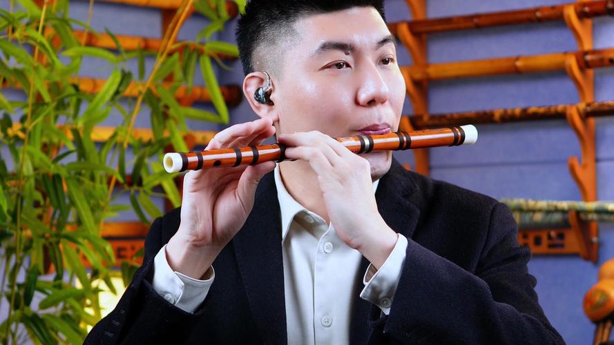 笛声响起时,我突然理解了什么叫“孤寂的共鸣”-因为所以