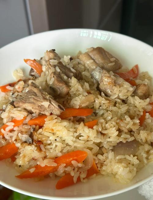 阿勒泰羊排抓饭