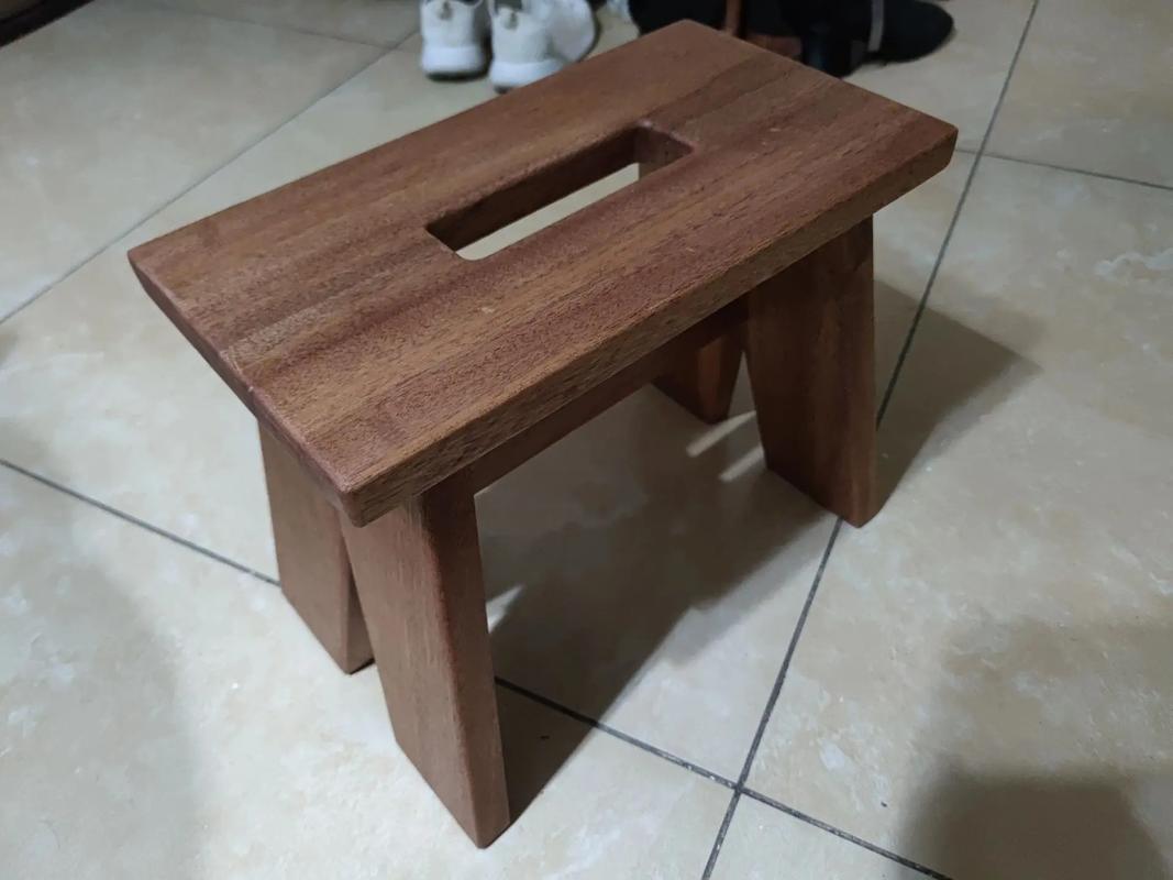 初中生木工教室制作小板凳