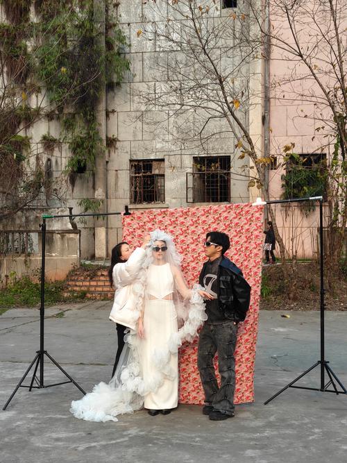 婚纱照外景拍摄现场花絮