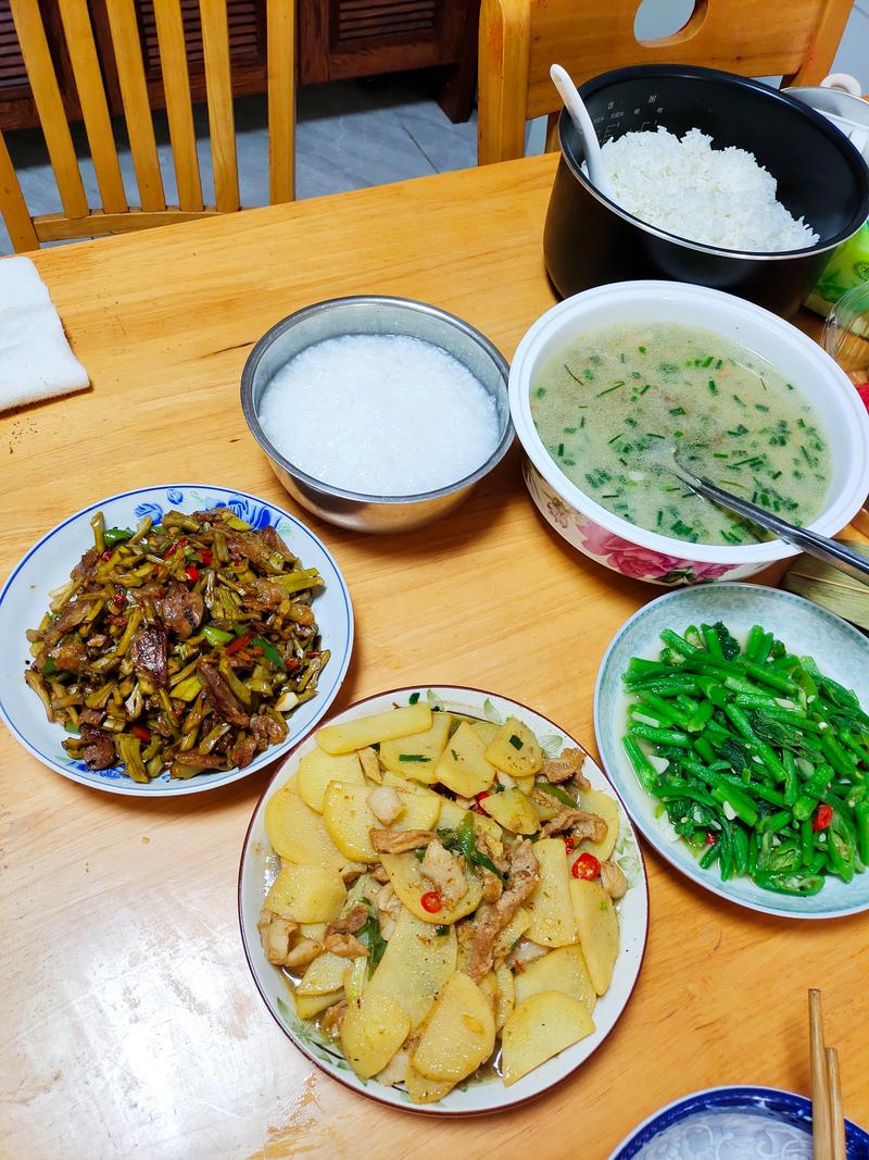 家庭日常均衡搭配一日三餐实拍图