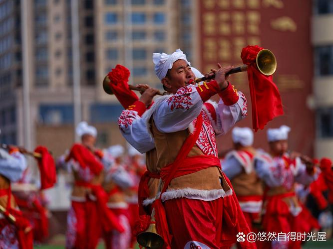绥德乡村办事宴上的陕北唢呐班子
