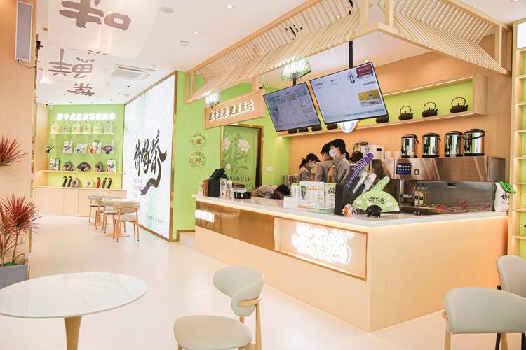 奶茶店墙面左右半墙批次色差实景图