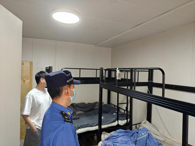 住宅小区群租隔间改造现场图