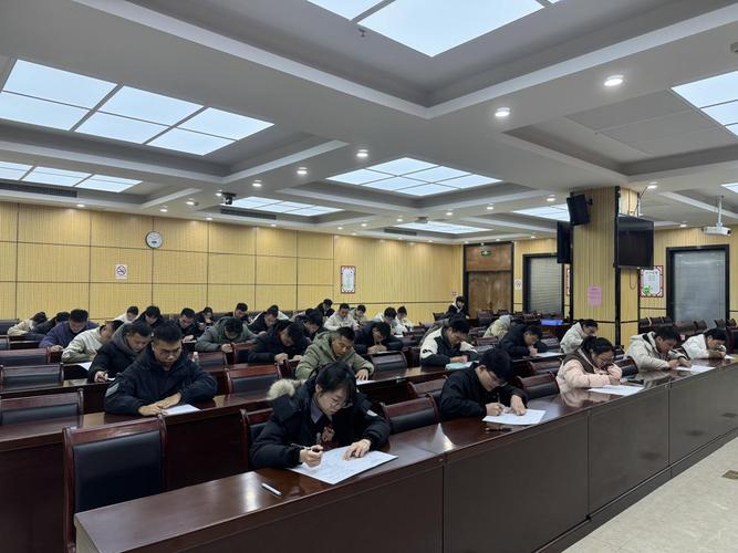 企业新人试用期闭卷考核现场