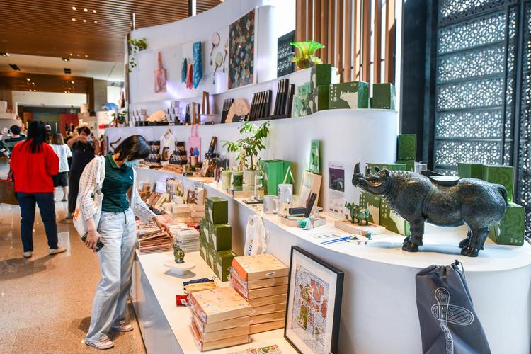 非国有博物馆空荡文创商店场景